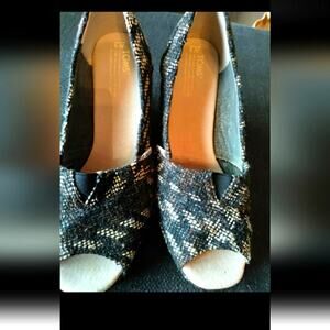 Tom's women's wedge